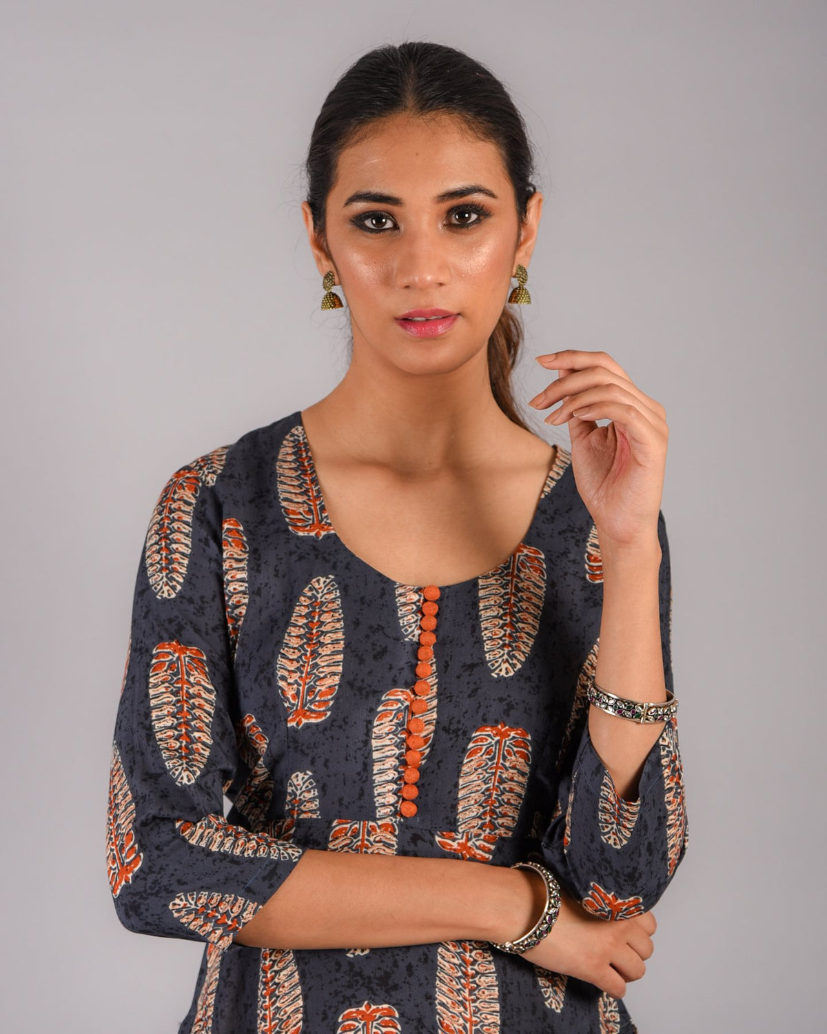 BLUE COTTON KURTA WITH POTLI BUTTONS (L-128)